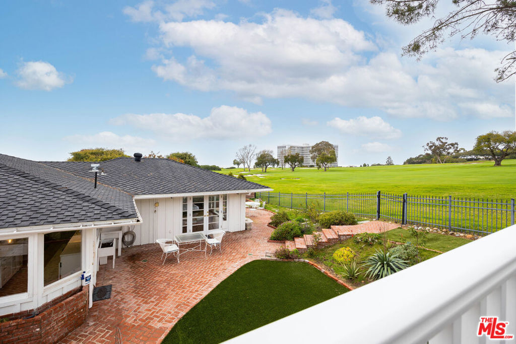 1110 W Muirlands Drive - Photo 26