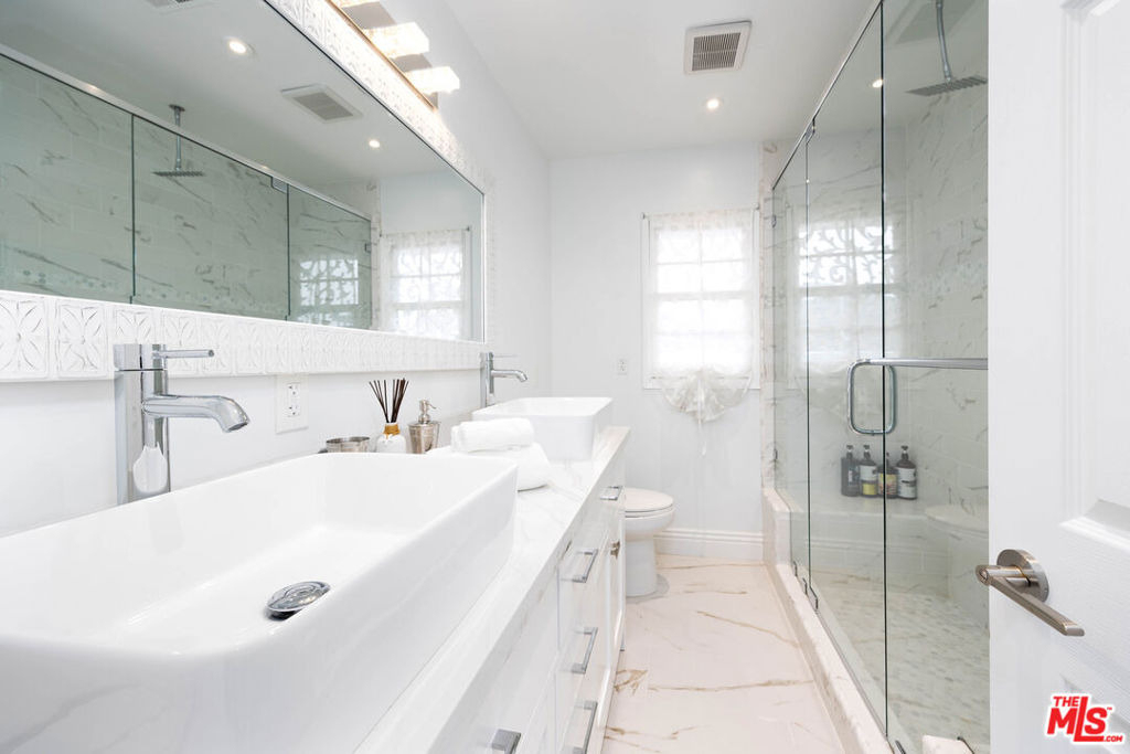 1110 W Muirlands Drive - Photo 14