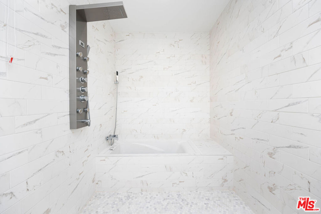 1110 W Muirlands Drive - Photo 23