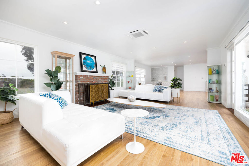 1110 W Muirlands Drive - Photo 1