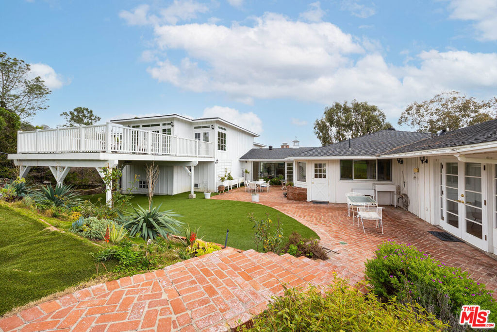 1110 W Muirlands Drive - Photo 30