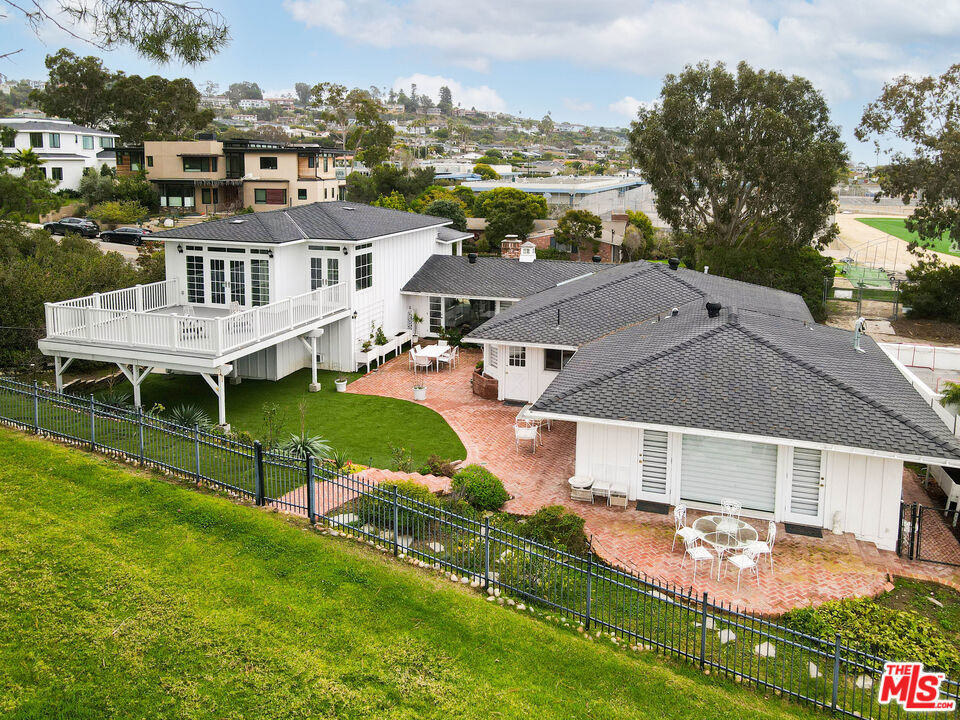 1110 W Muirlands Drive - Photo 35