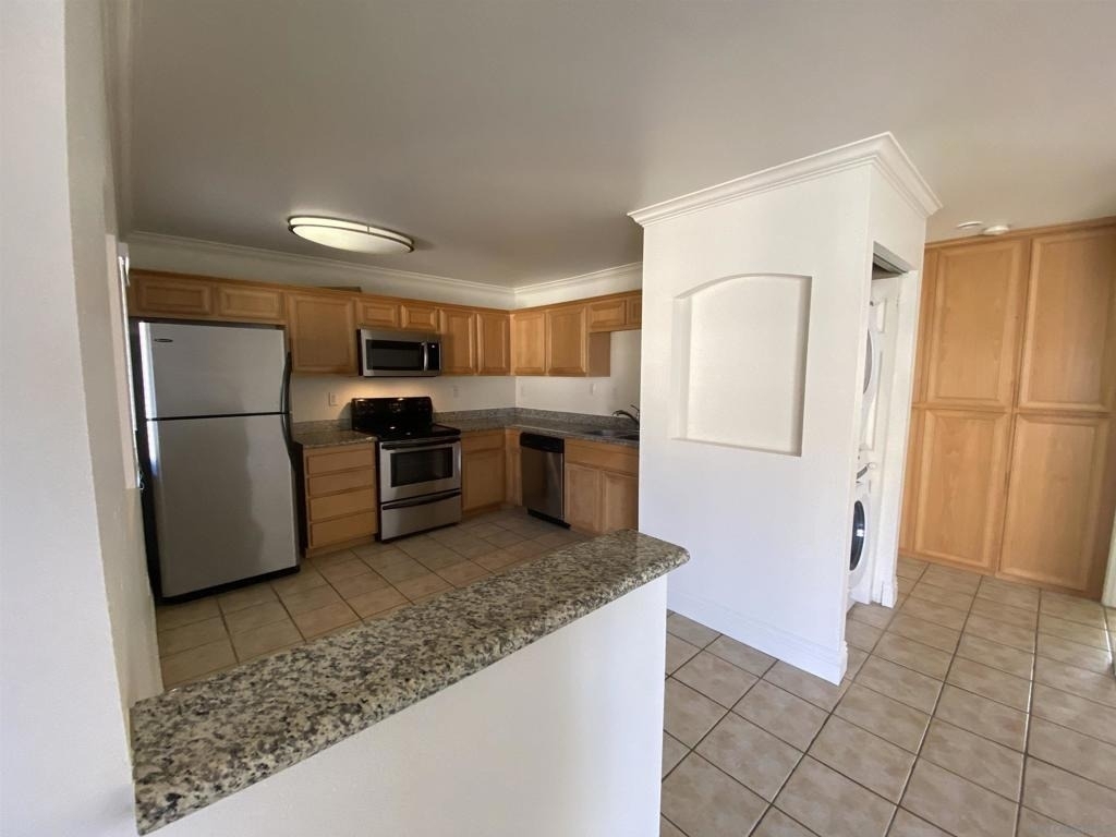1324 Iris Ave. - Photo 1