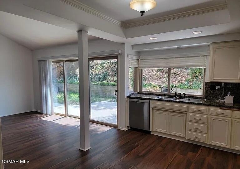 28910 Calabria Drive - Photo 9