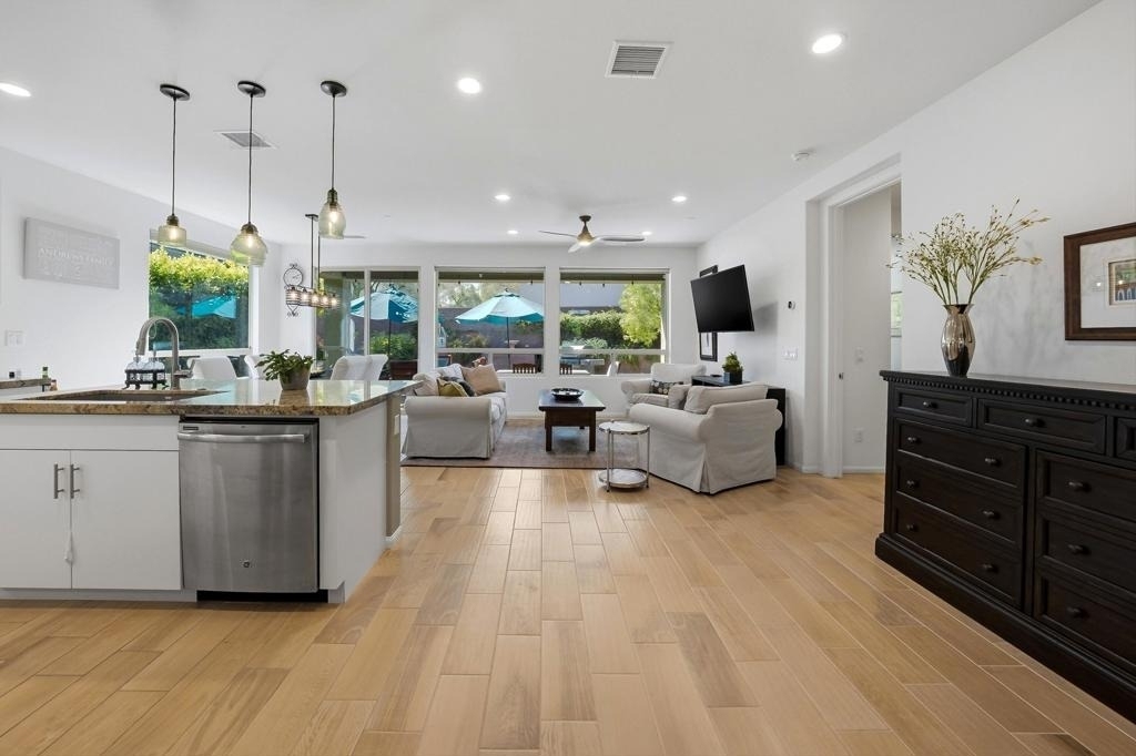 51811 Golden Eagle Drive - Photo 2