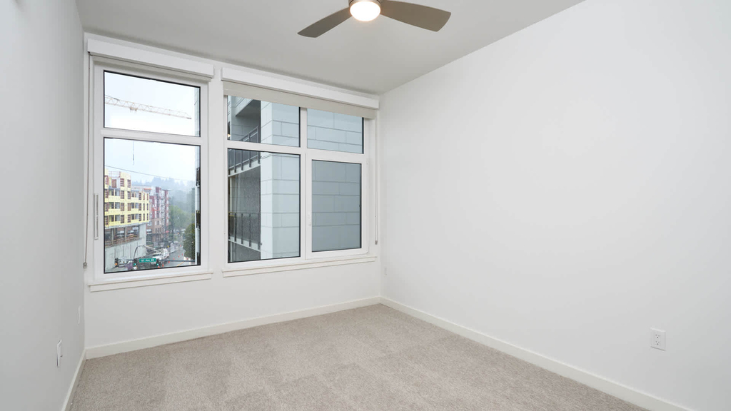 8020 161st Ave Northeast - Photo 29