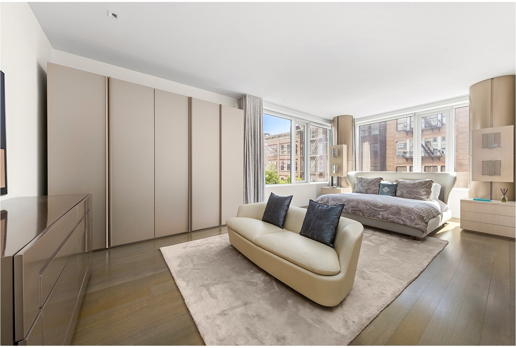 350 W Broadway - Photo 6