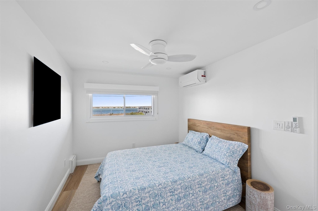 585 Dune Road - Photo 10