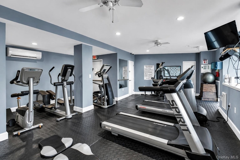 585 Dune Road - Photo 1