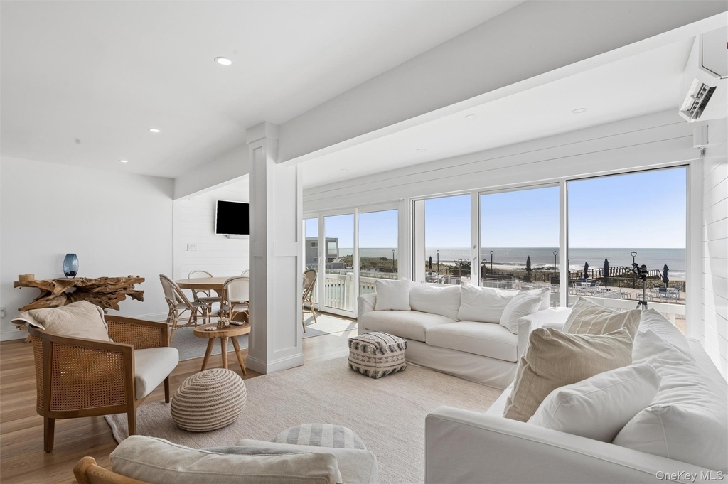 585 Dune Road - Photo 4