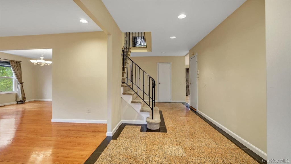 47 Carriage Road - Photo 4
