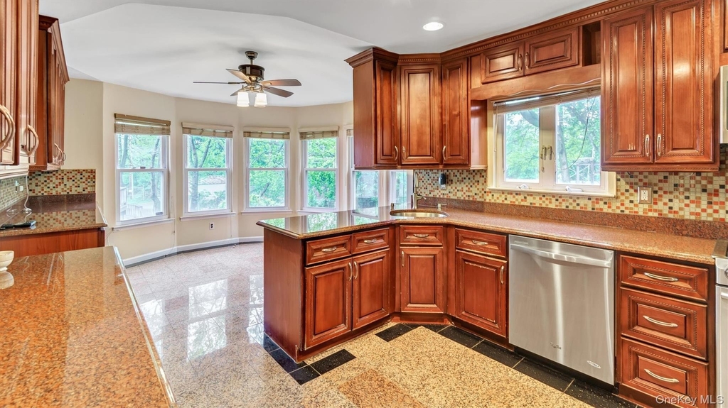 47 Carriage Road - Photo 9