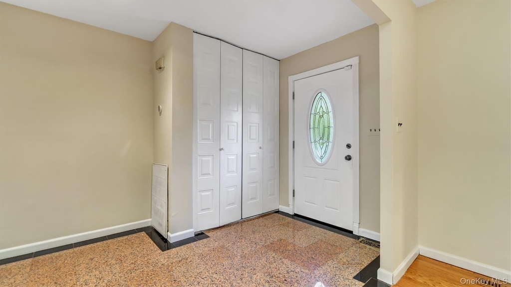 47 Carriage Road - Photo 3