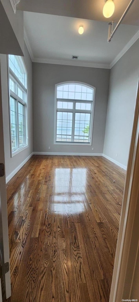 22 Bayville Avenue - Photo 8