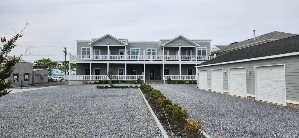 22 Bayville Avenue - Photo 0