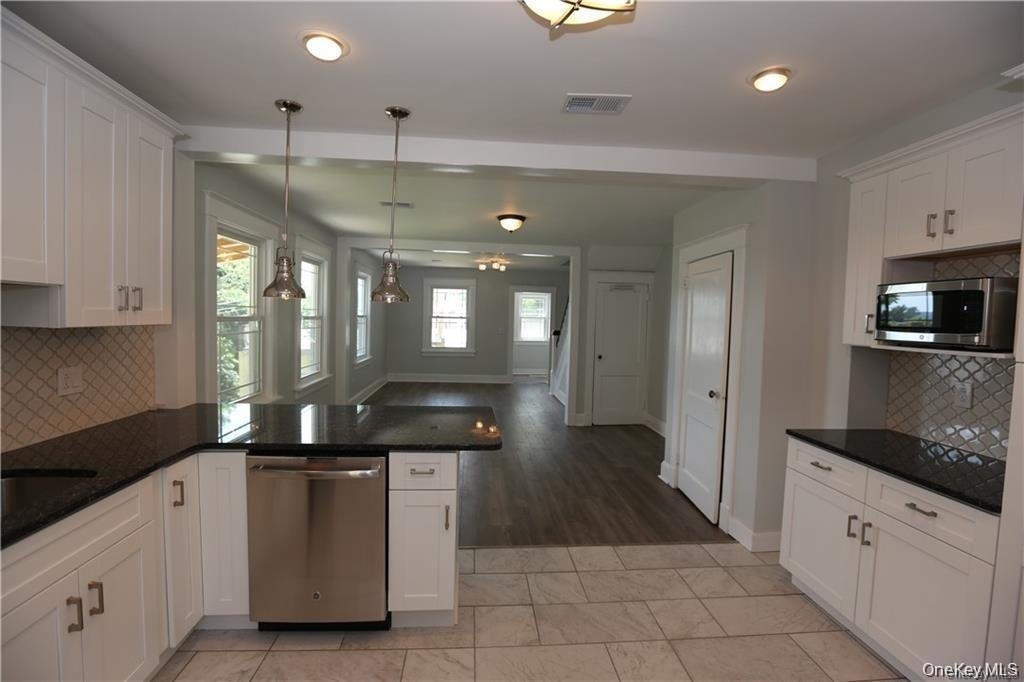 6 E Catherine Street - Photo 3
