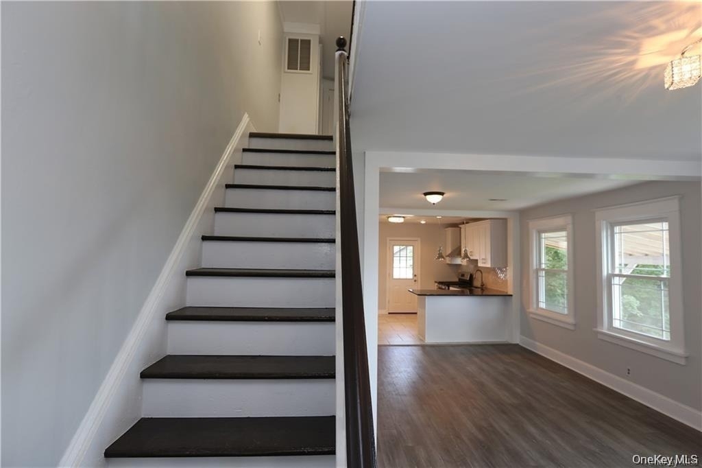 6 E Catherine Street - Photo 5