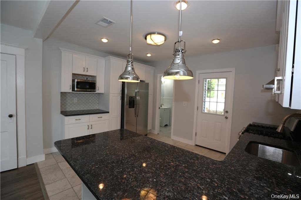 6 E Catherine Street - Photo 2