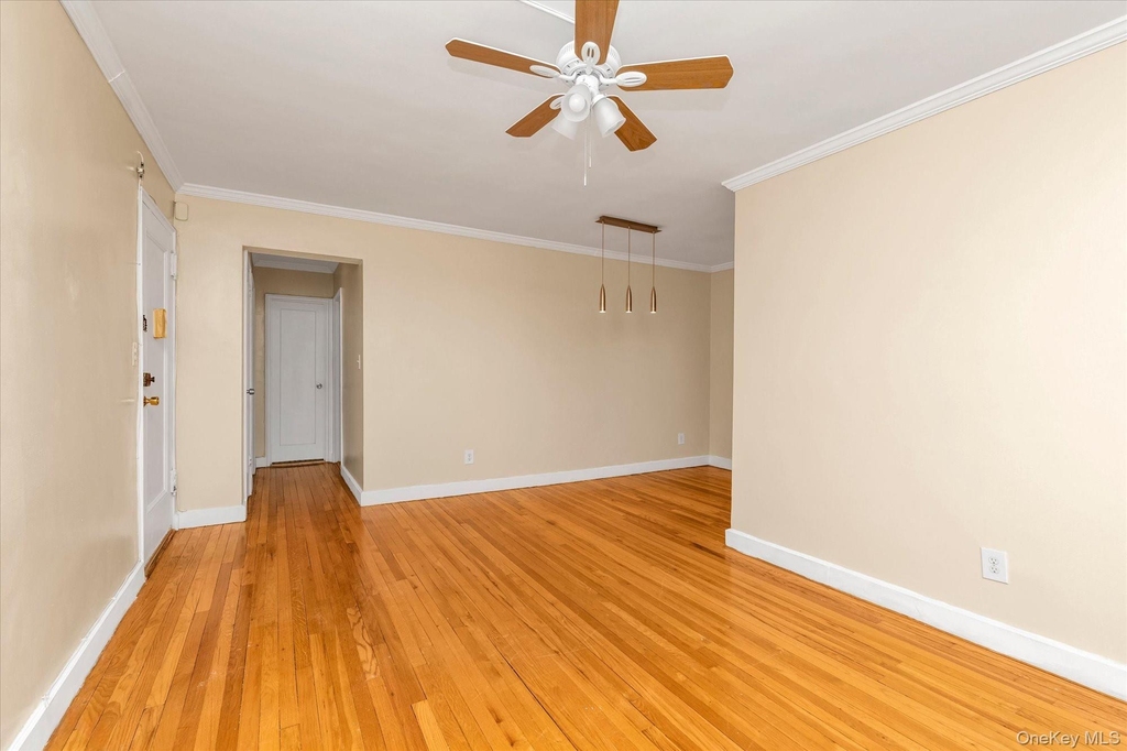275 Maple Avenue - Photo 4