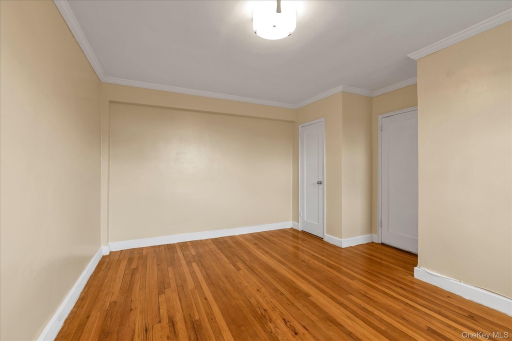 275 Maple Avenue - Photo 9