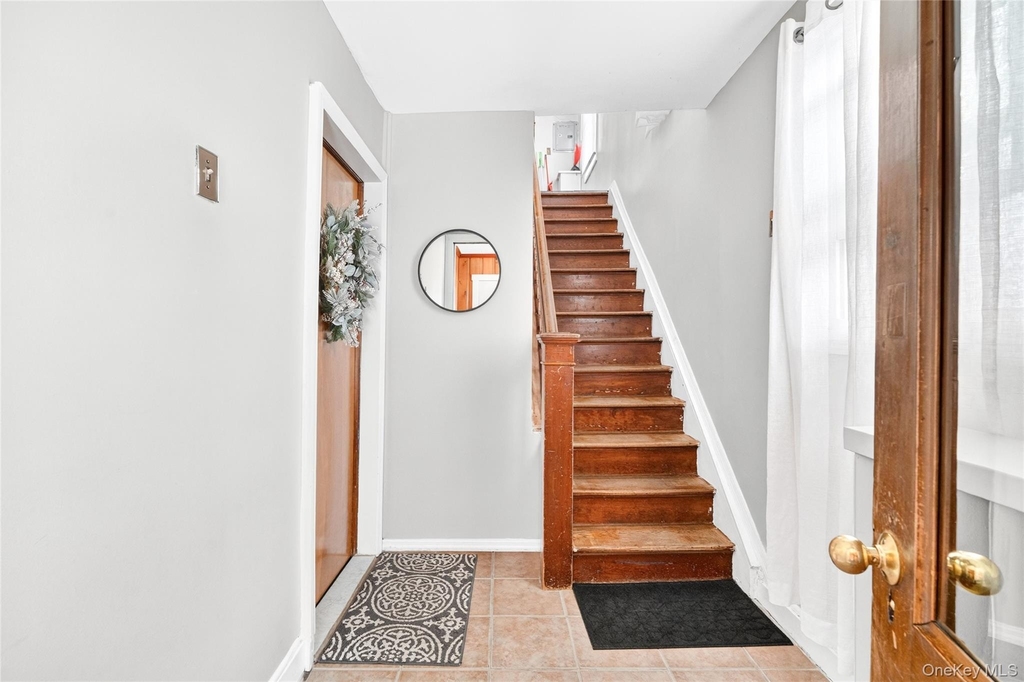109 Broadway - Photo 5