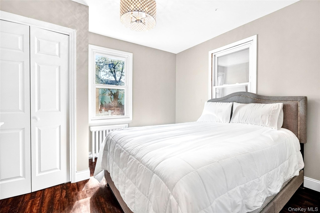 109 Broadway - Photo 23