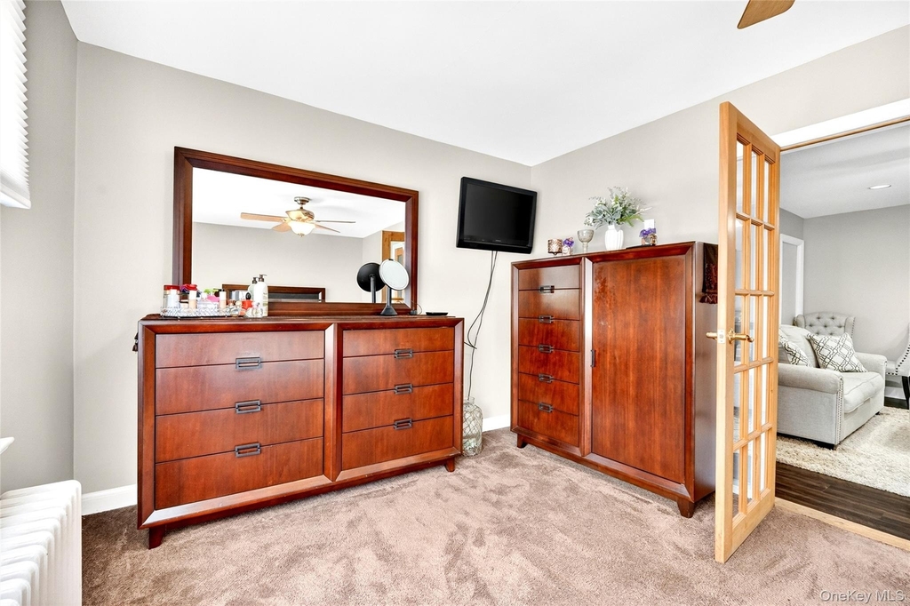109 Broadway - Photo 13