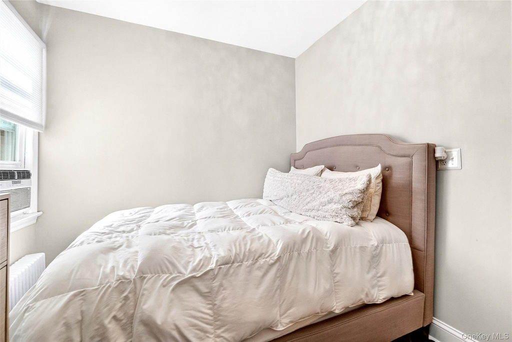 109 Broadway - Photo 22
