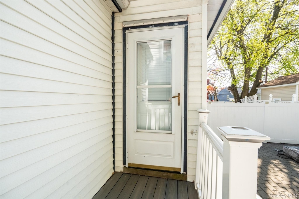 109 Broadway - Photo 27