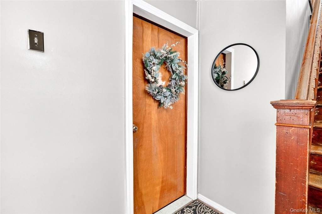 109 Broadway - Photo 6