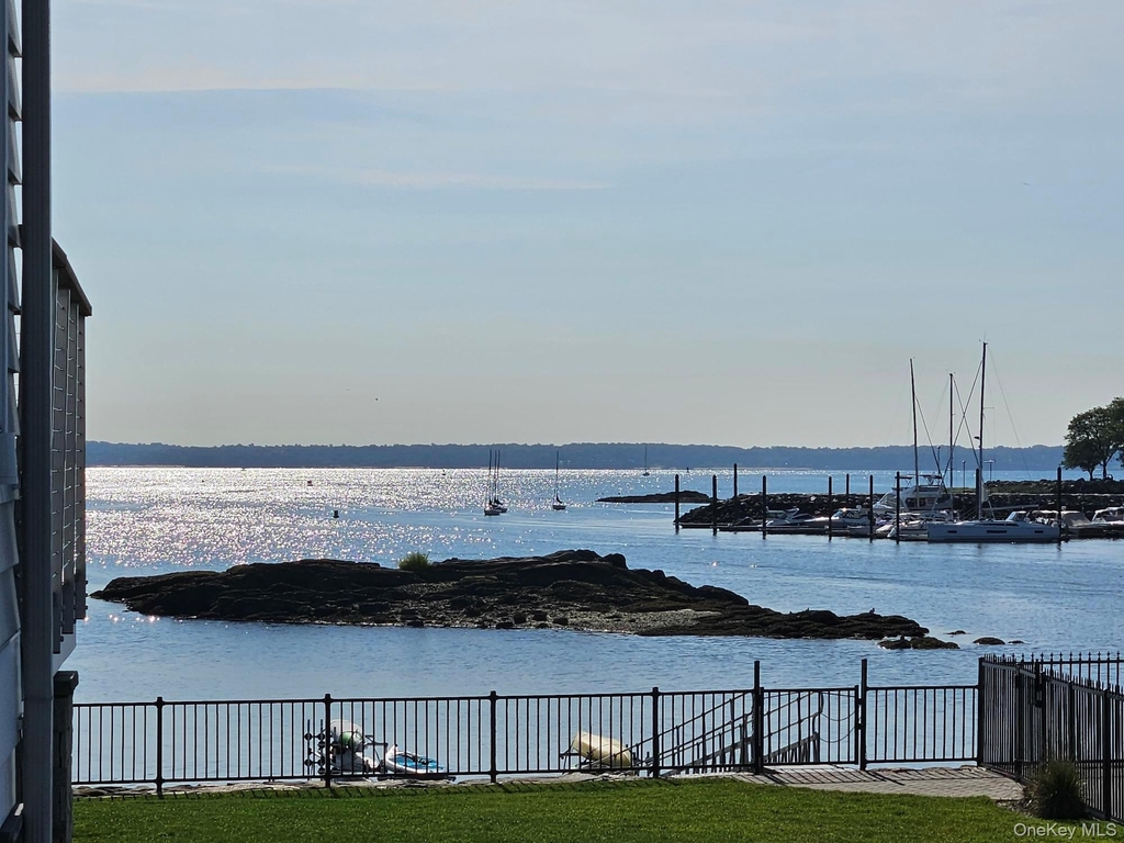 1035 Shore Acres Drive - Photo 25