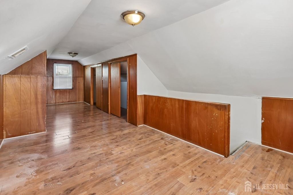 660 Charles Street - Photo 20