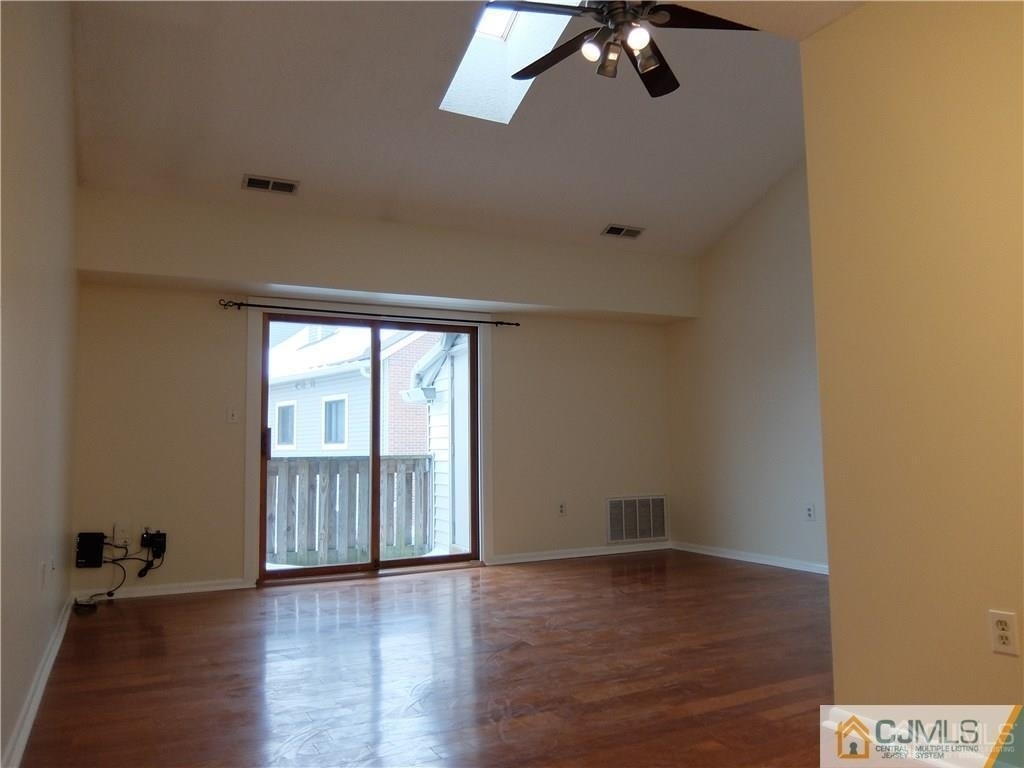 4906 Ravens Crest Drive - Photo 4
