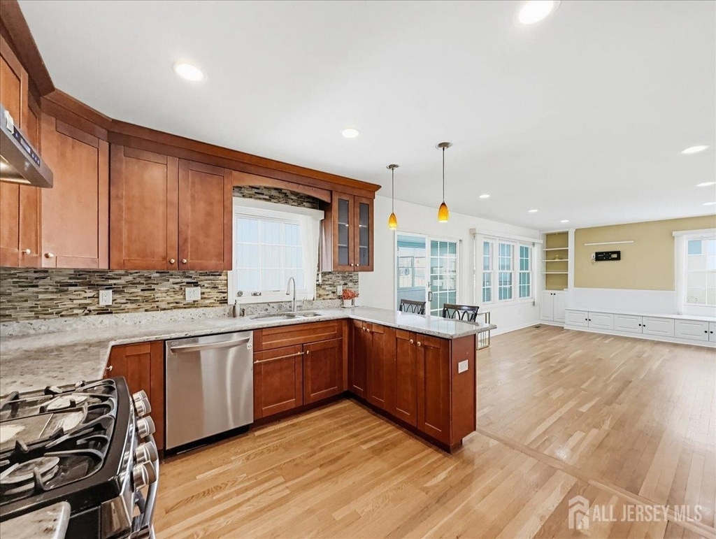 37 Jersey Avenue - Photo 10