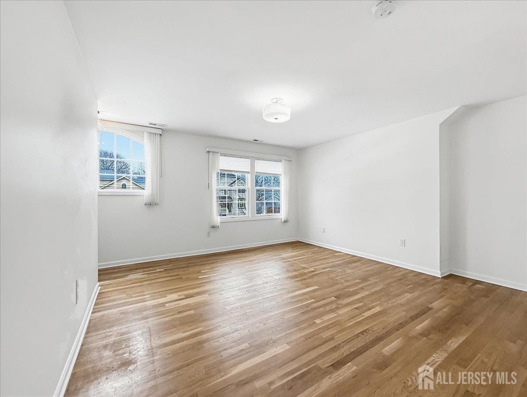 37 Jersey Avenue - Photo 20