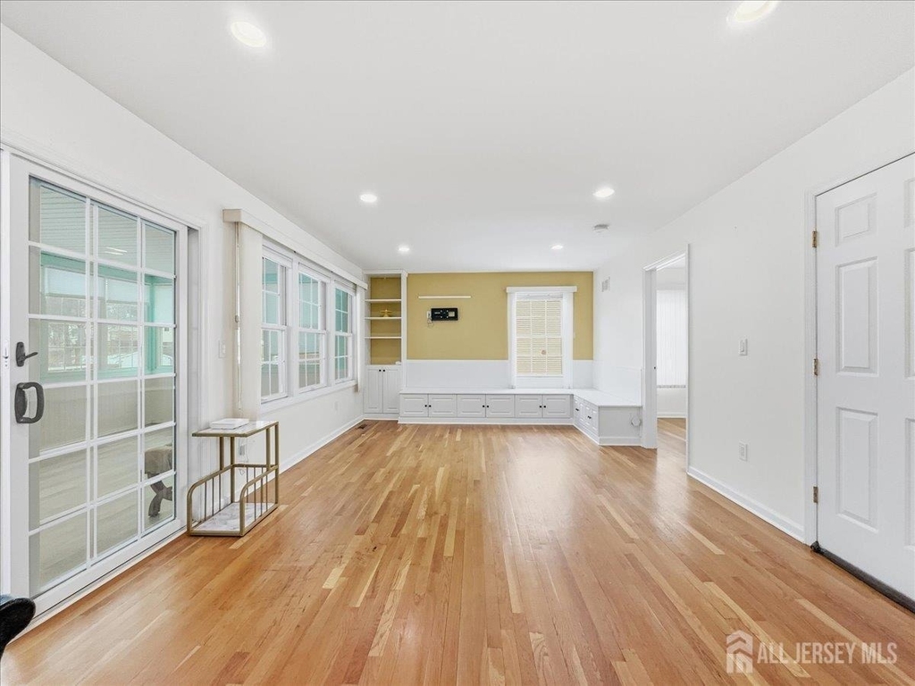 37 Jersey Avenue - Photo 6