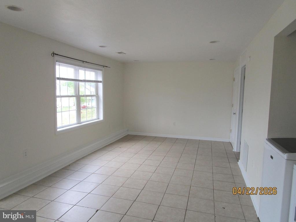 540 Thompson - Photo 10