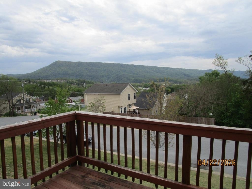 540 Thompson - Photo 21