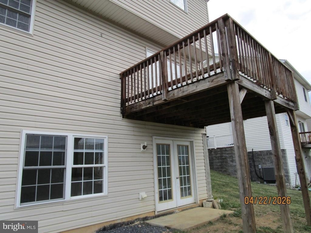 540 Thompson - Photo 24