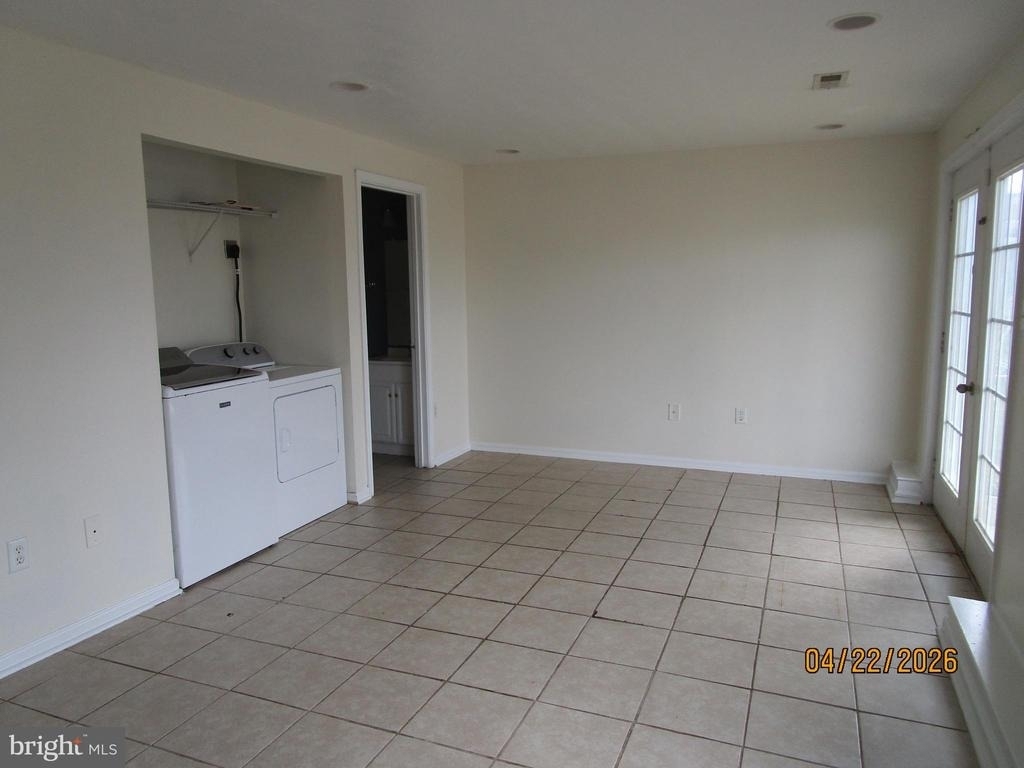 540 Thompson - Photo 13