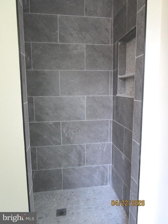 540 Thompson - Photo 15