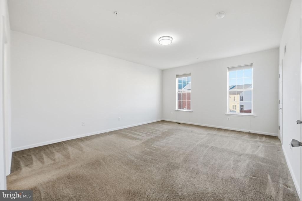 43849 Kingston Station Terrace - Photo 20