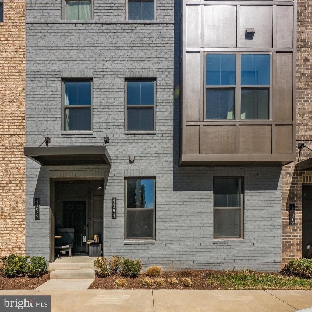 44674 Provincetown Drive - Photo 2