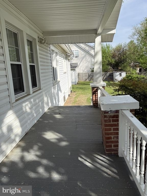 1237 Seacobeck Street - Photo 2