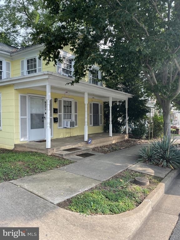 627 Wolfe Street - Photo 0