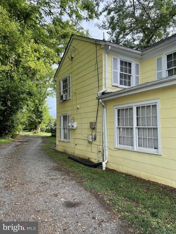 627 Wolfe Street - Photo 1