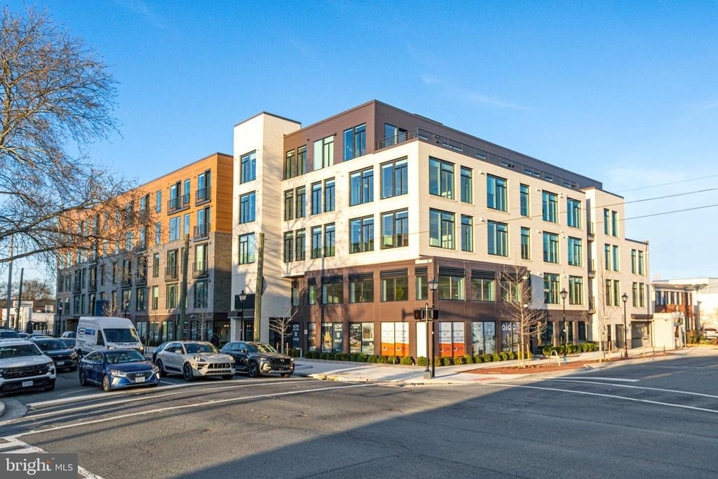 701 N Henry Street - Photo 39