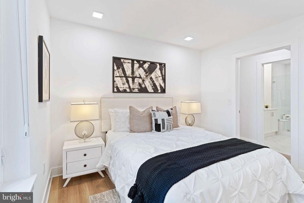 701 N Henry Street - Photo 22