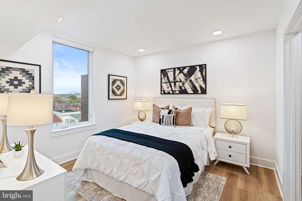 701 N Henry Street - Photo 24