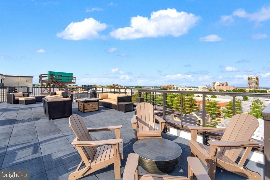 701 N Henry Street - Photo 35